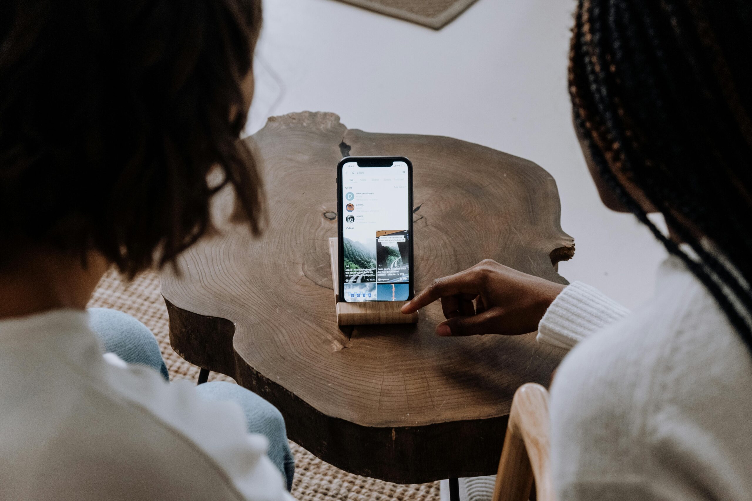 2 People Scrolling TikTok - Must-Know Get on FYP Tips to Instantly Skyrocket Your TikTok Views
