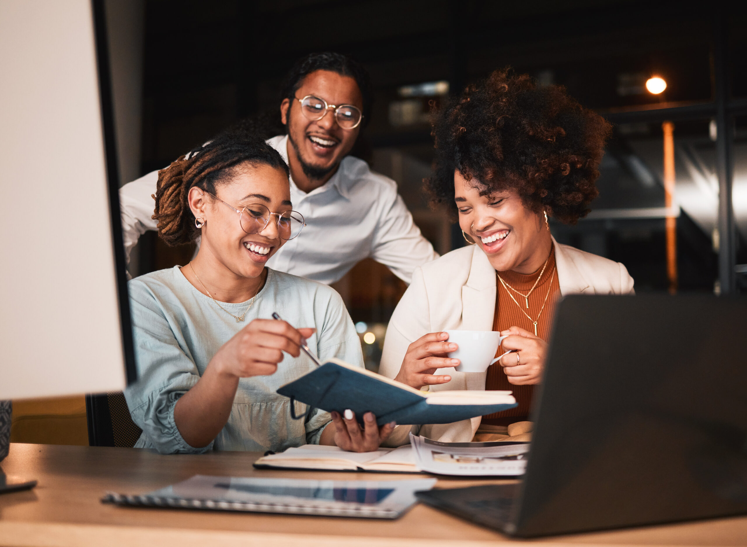 Discussing How to Write a Newsletter What to Include and Captivating Your Audience