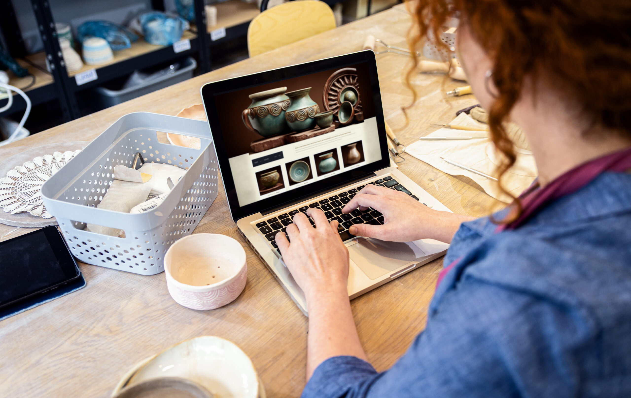 Lady-on-laptop-real-world-progressive-web-apps--scaled.jpg

