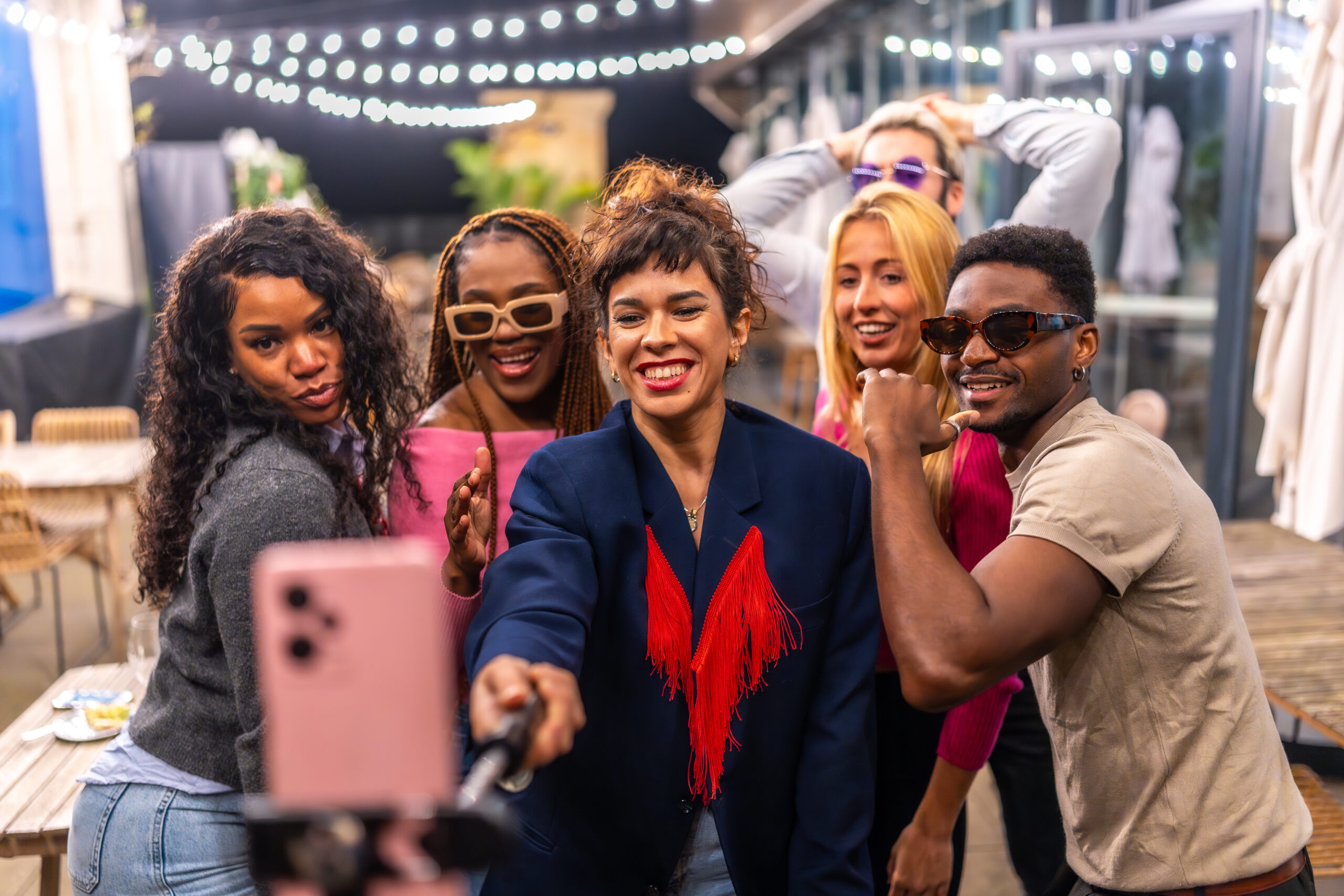 Build Community On Instagram Friends Taking Instagram Selfie