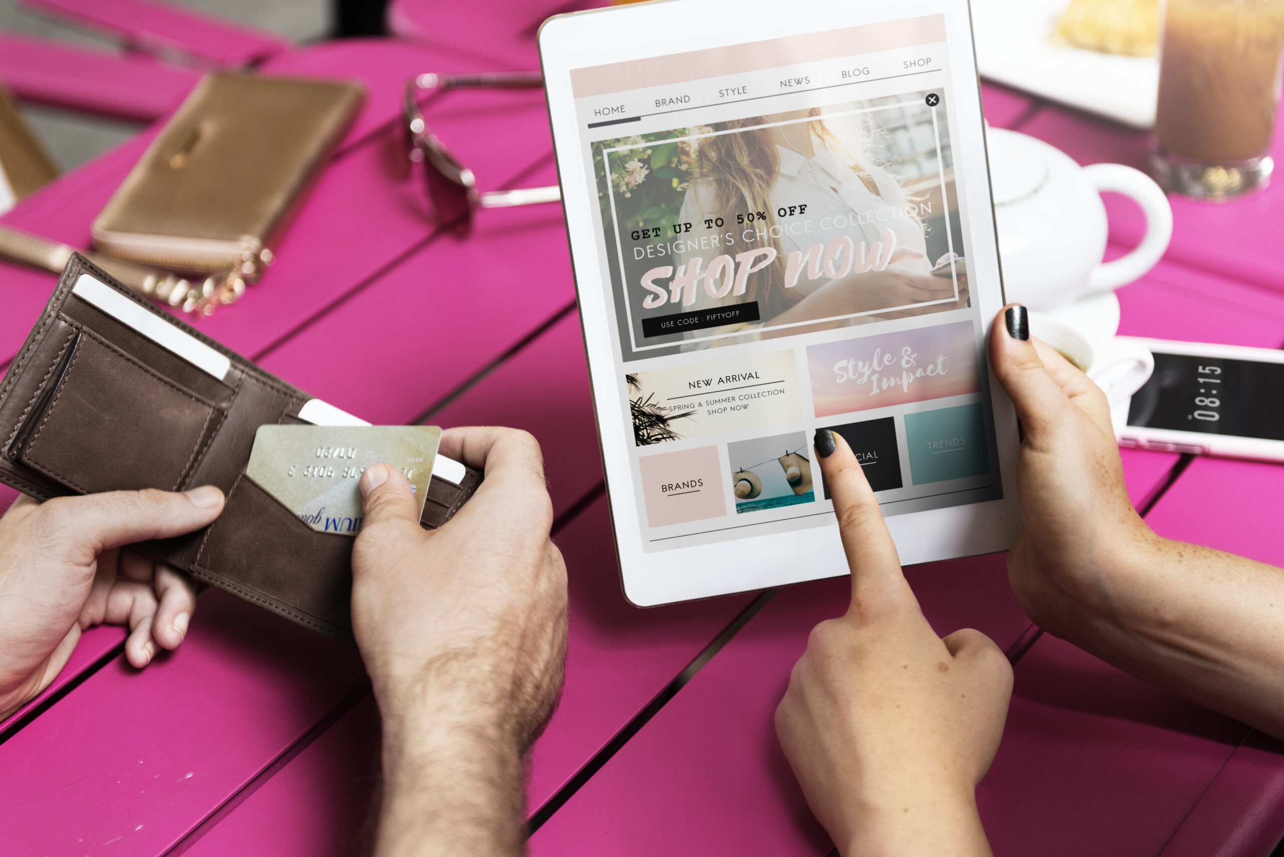 Ecommerce Hosting for Businesses - Friends shopping online