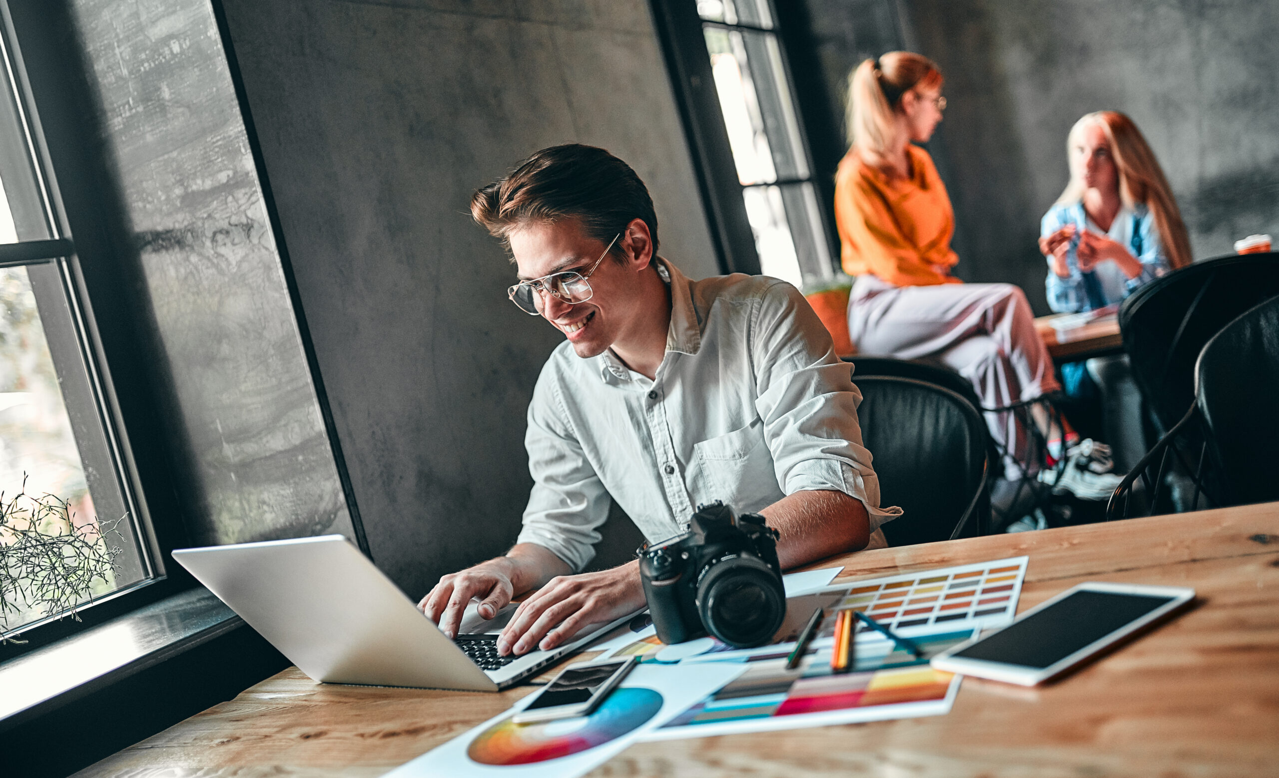 High Performance Website Host for A Scalable Business Solution - photographer creating a website