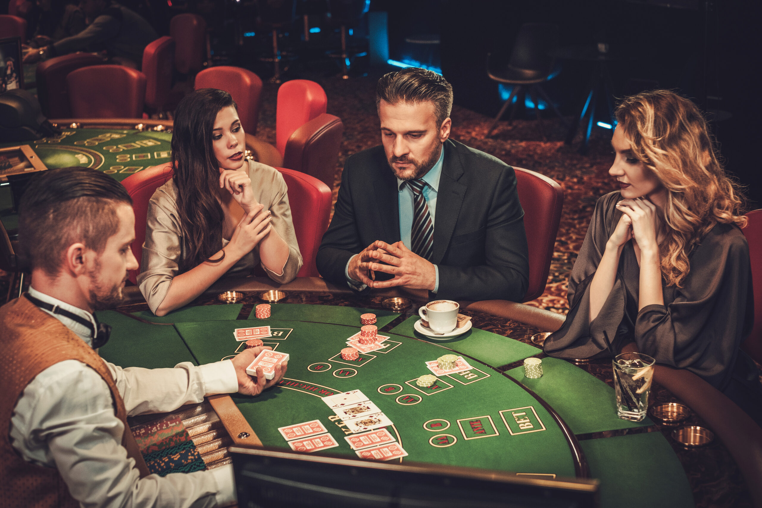 Maximising ROI by Enhancing the Customer Journey in Gambling - friends around poker table