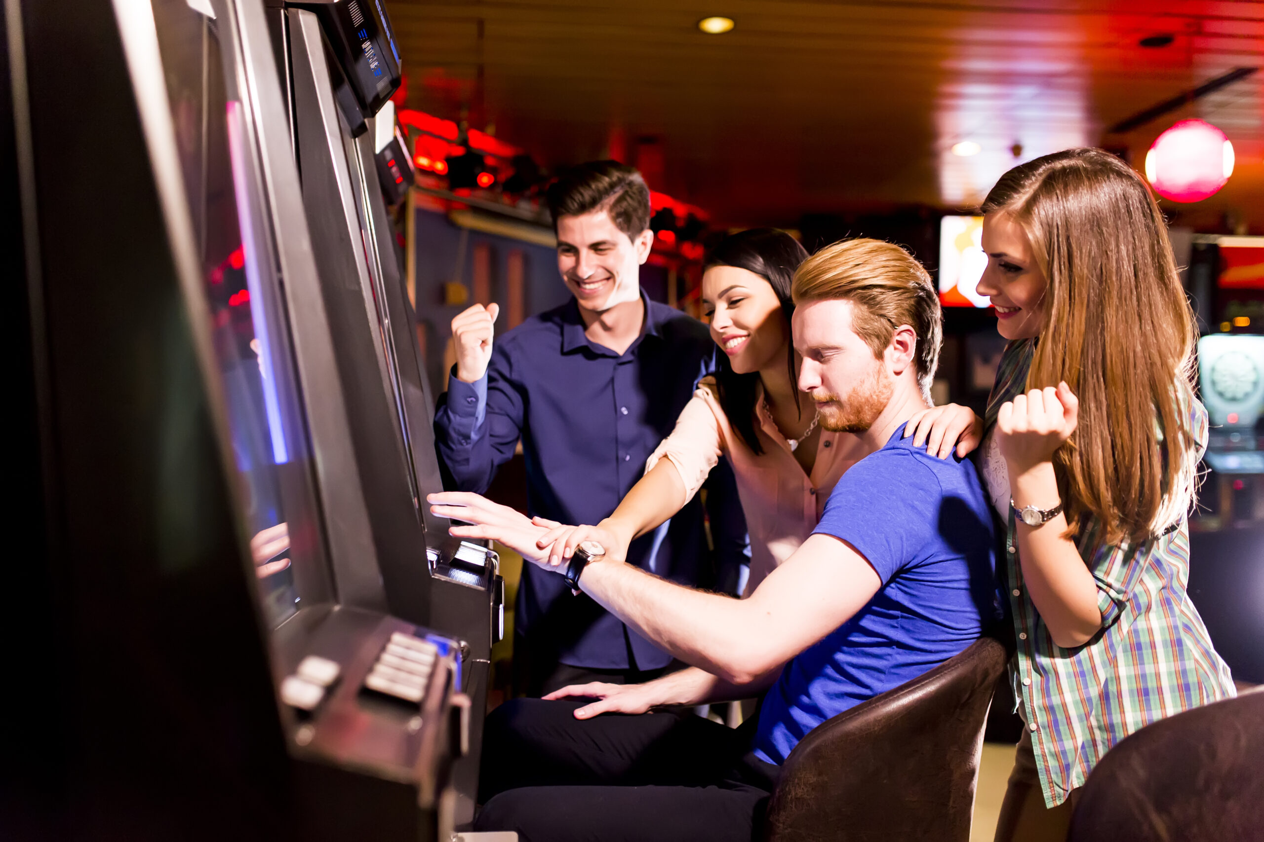 Smart Ways to Promote Physical Casino Events and Maximise Turnout - people in casino