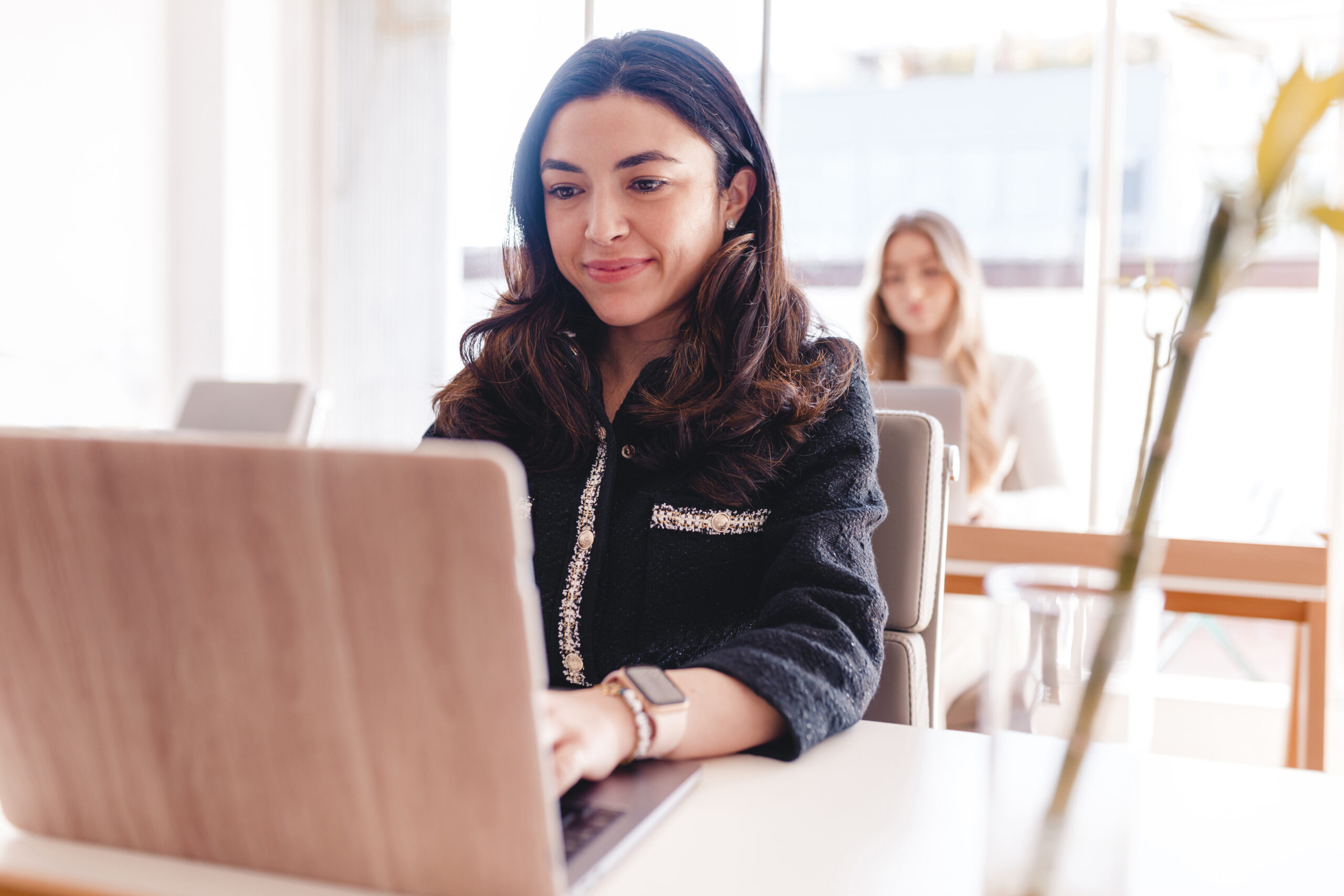 Top Tips to Manage Multiple Accounts Easily Without the Stress - social media account managers working