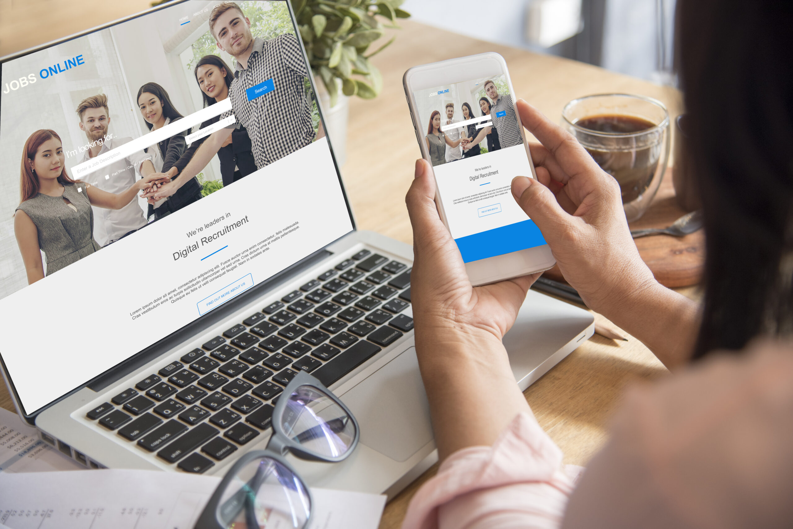 Facebook advertising management - People on social media