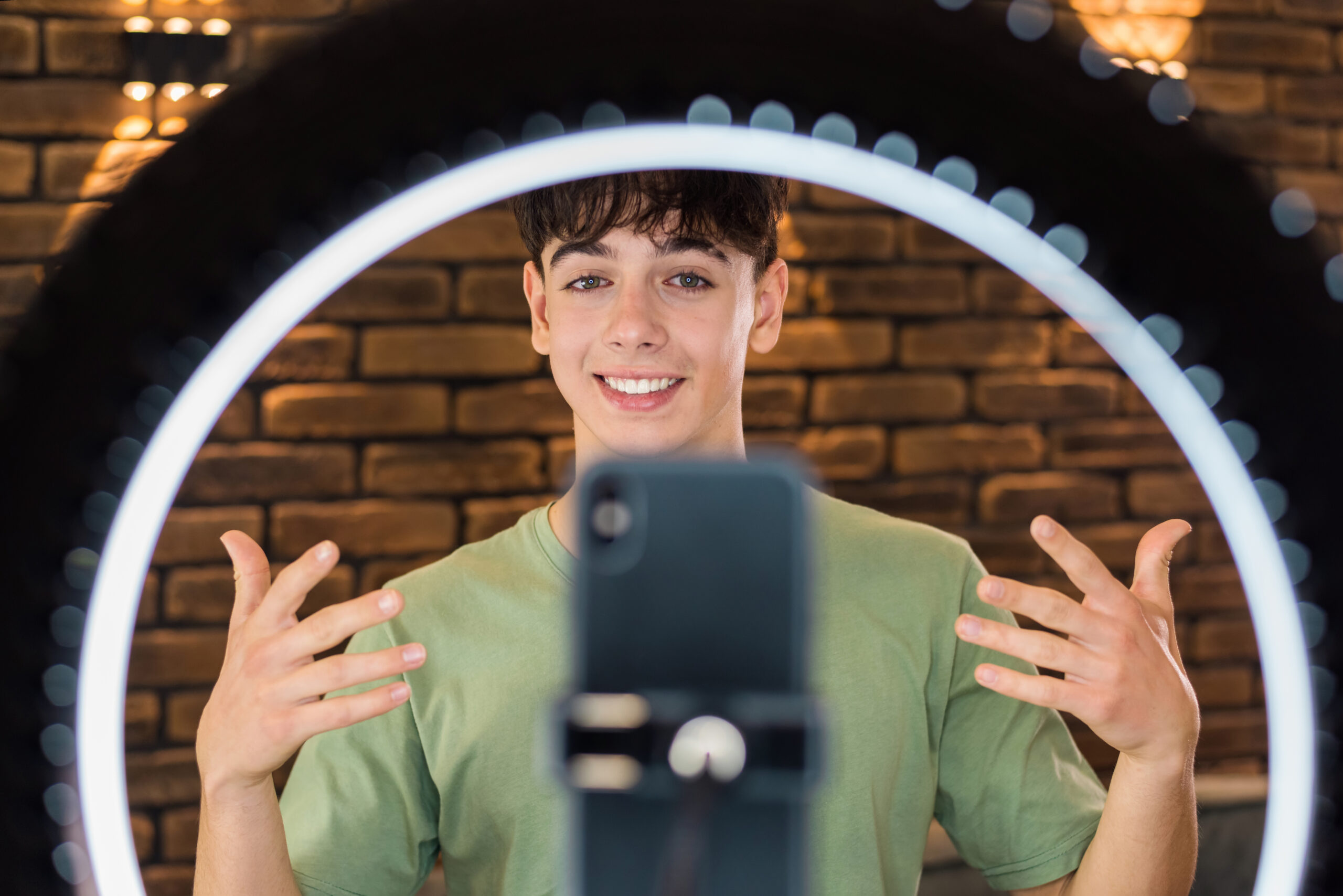 Top Ways to Earn Money on TikTok - man on tiktok live