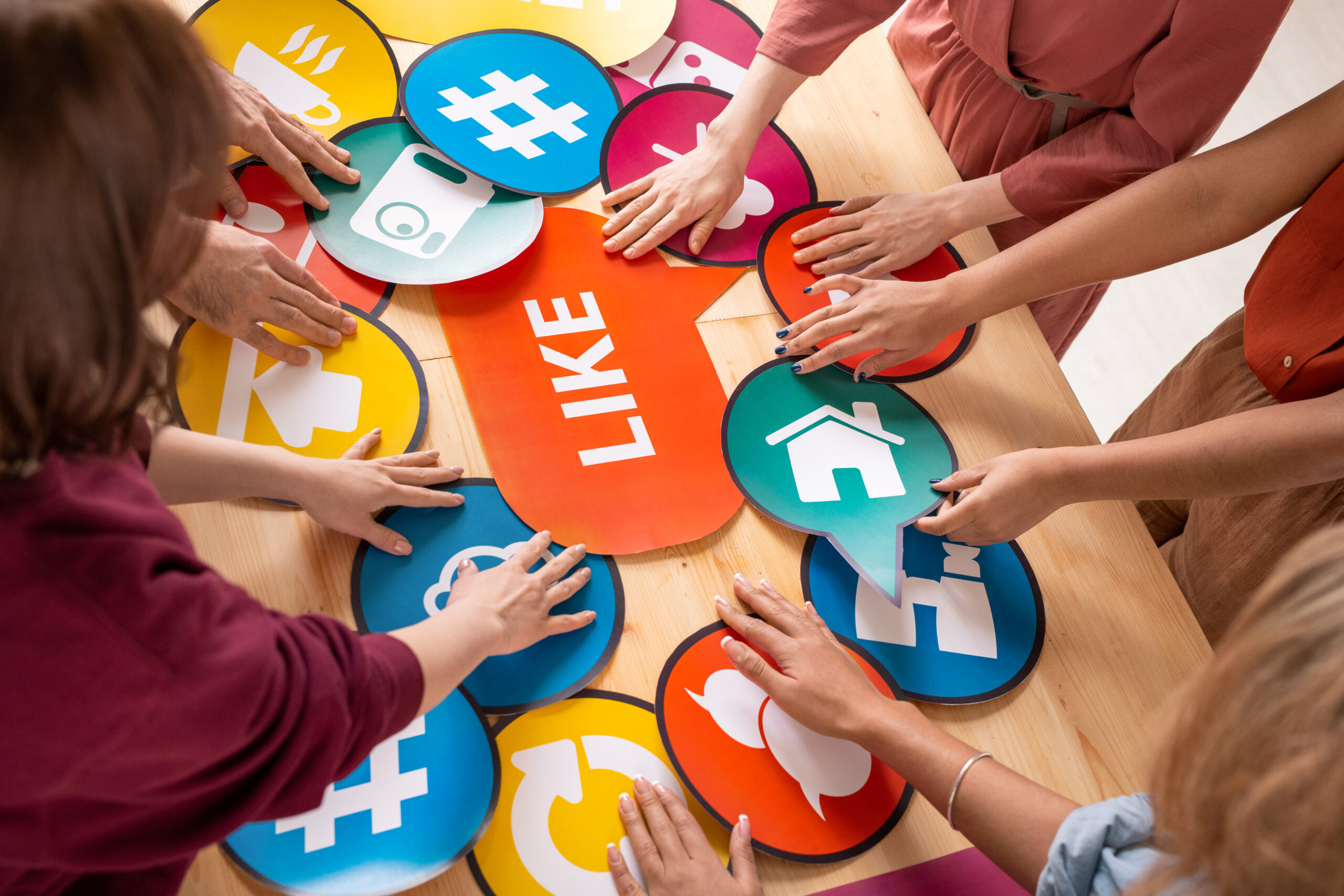 Carousel Facebook Post Guide for Carousels Social Media Success - friends holding thumbs up.