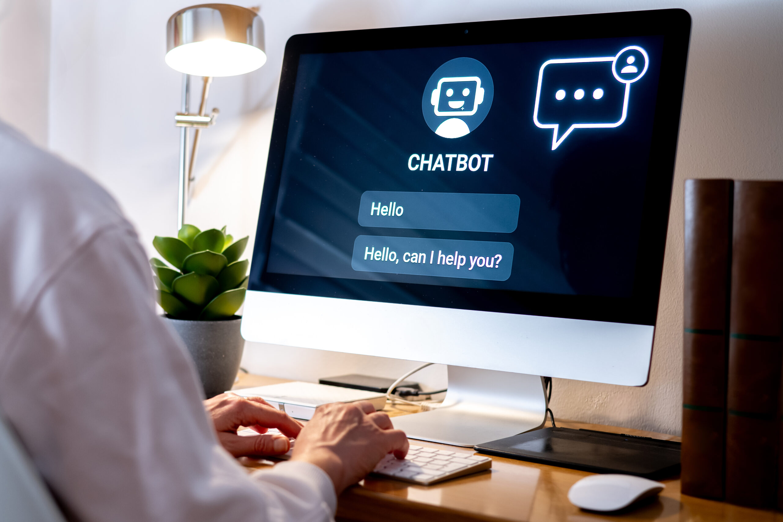 Live Chat for Business - office worker in live chat